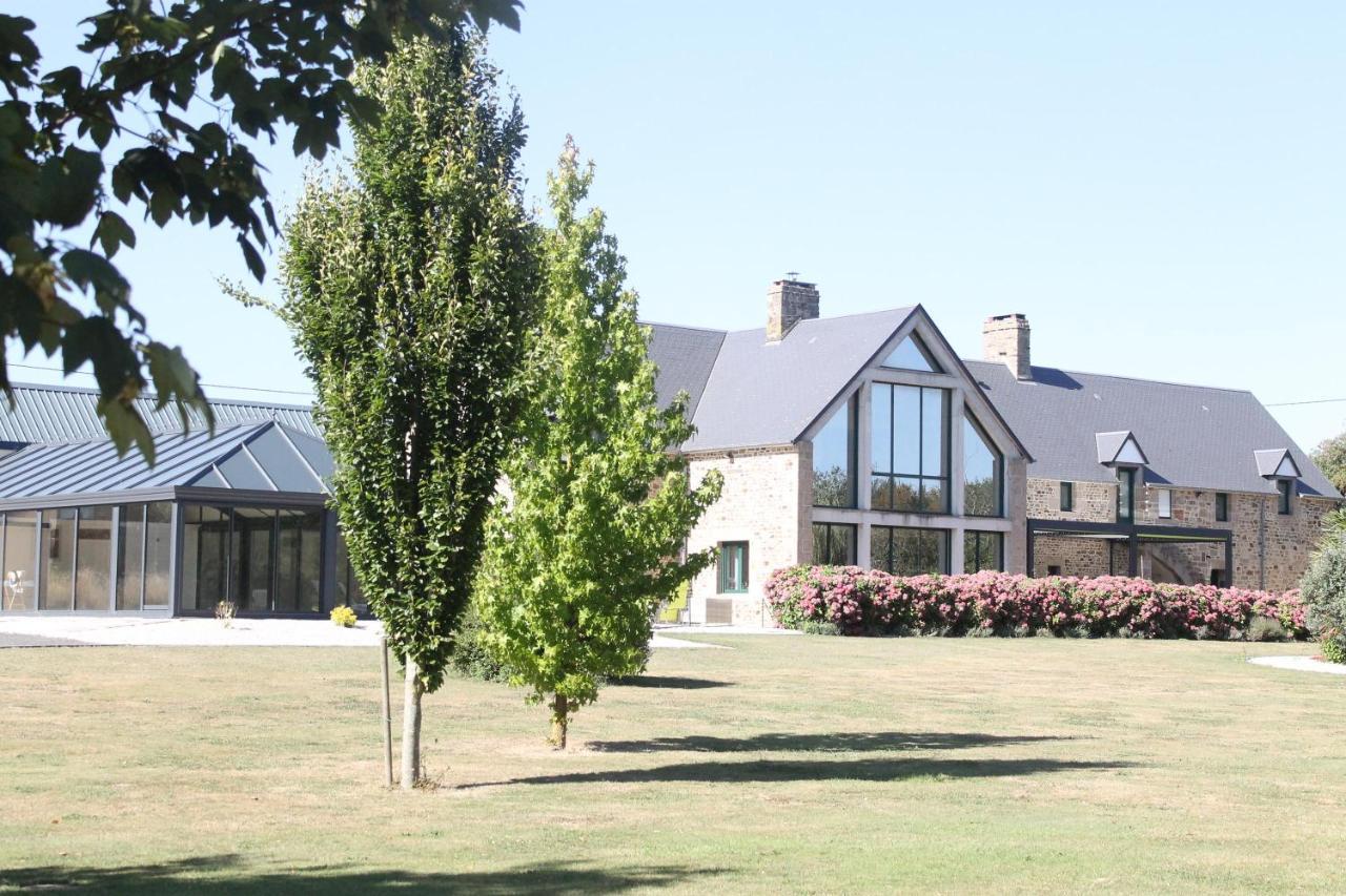 Domaine du Jardin  Chambres d'hôtes Saint-Jean-de-la-Haize Exterior foto